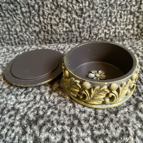 Small jewelry container-Gently used, plenty of life left​ - Picture 12 of 16